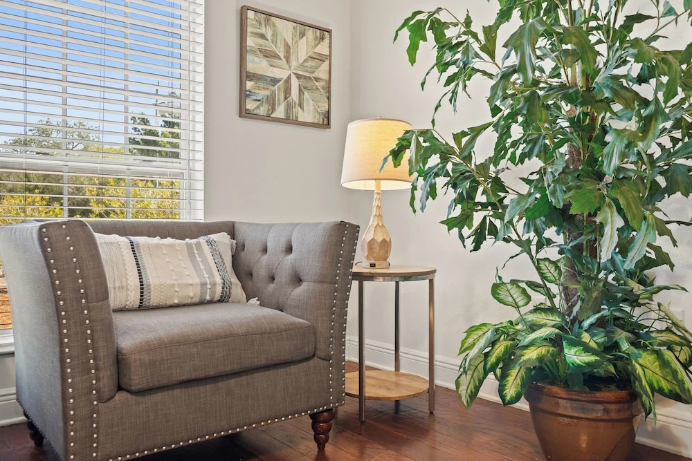The Winking Turtle Your Shell-tered Beach Escape! Sleeps 10