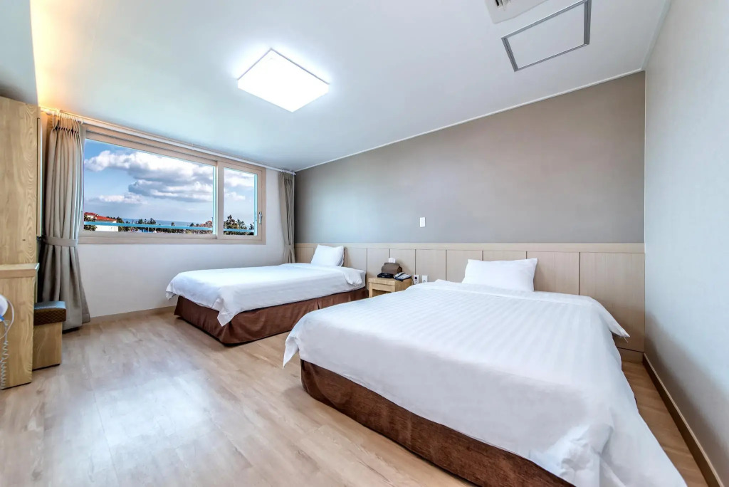Jungmoon City Hotel & J-hill Hotel