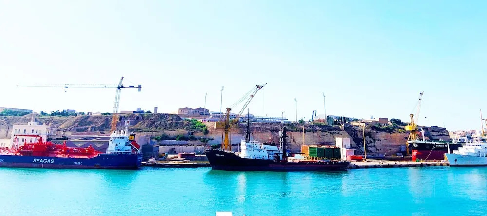 Savynomad Harbour Residences Bormla