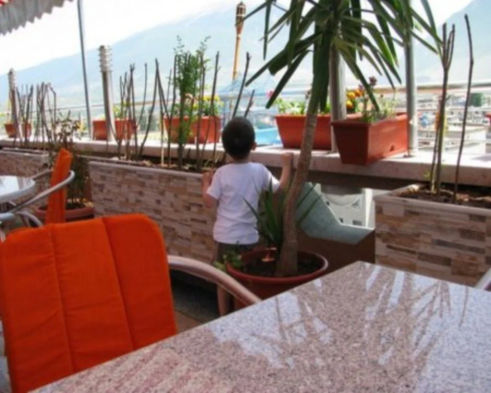 Hotel Bar Restaurant America