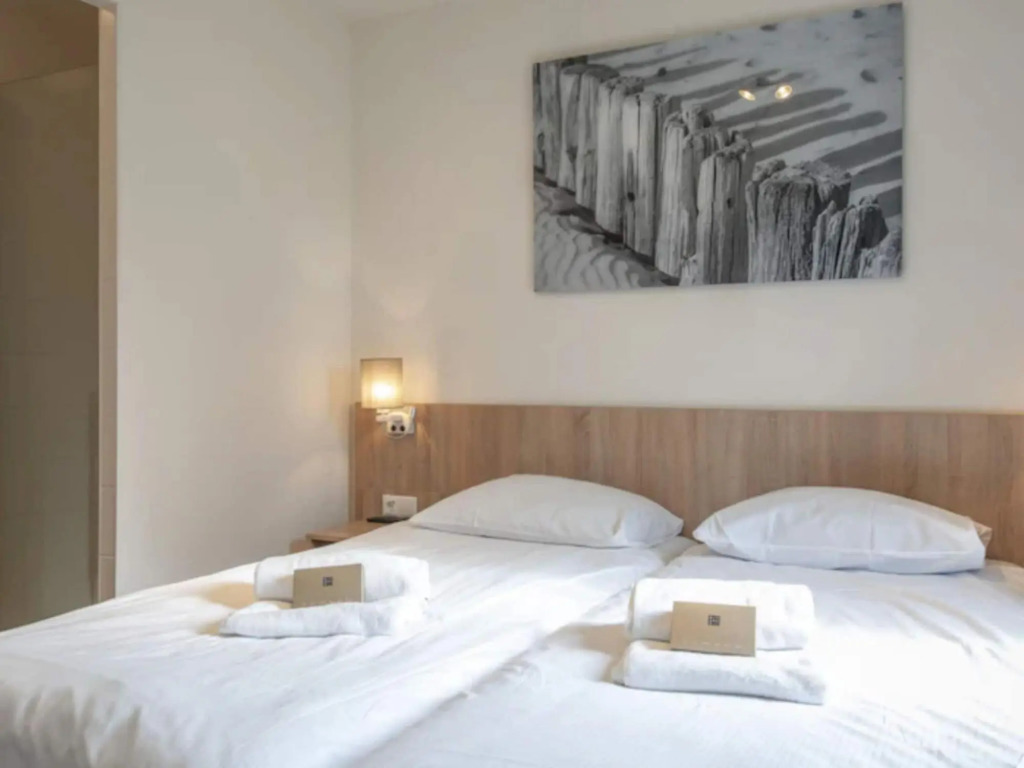 Spacious villa suitable for three families, in a holiday park, 400m from the sea
