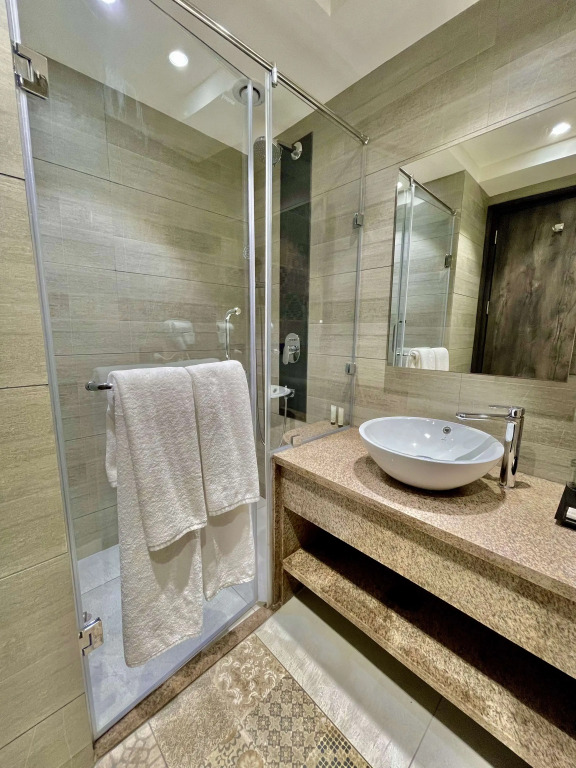 Best Western Maharani Bagh New Delhi