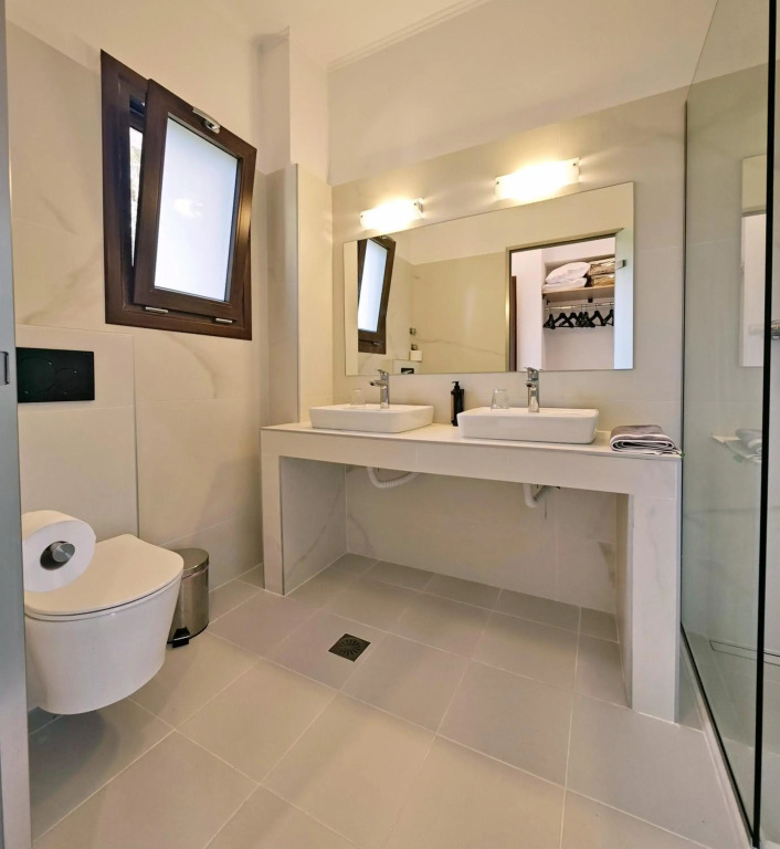 Pasiphae Hotel