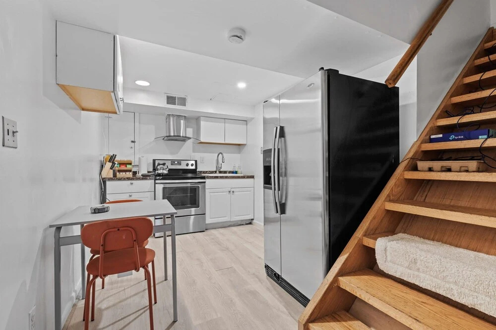 Cozy 1-bedroom Garden Apartment