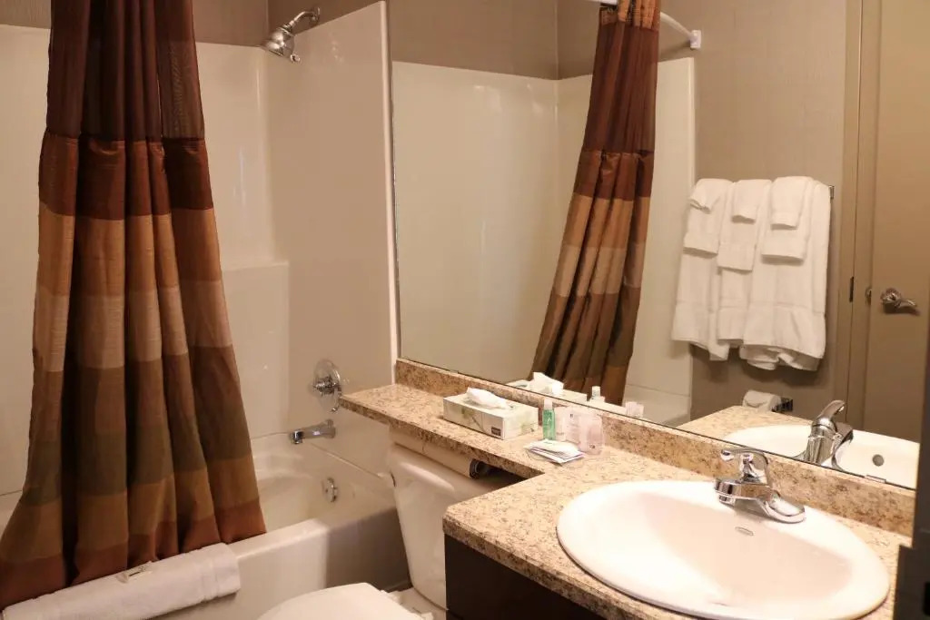 Nomad Hotel & Suites