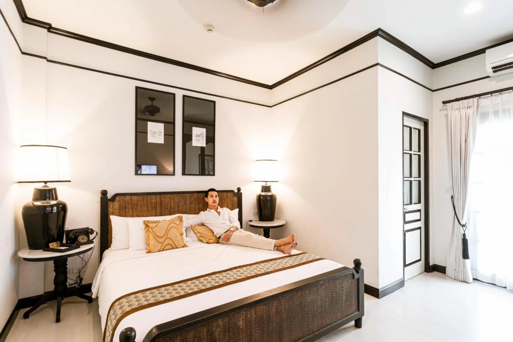 99 The Heritage Hotel