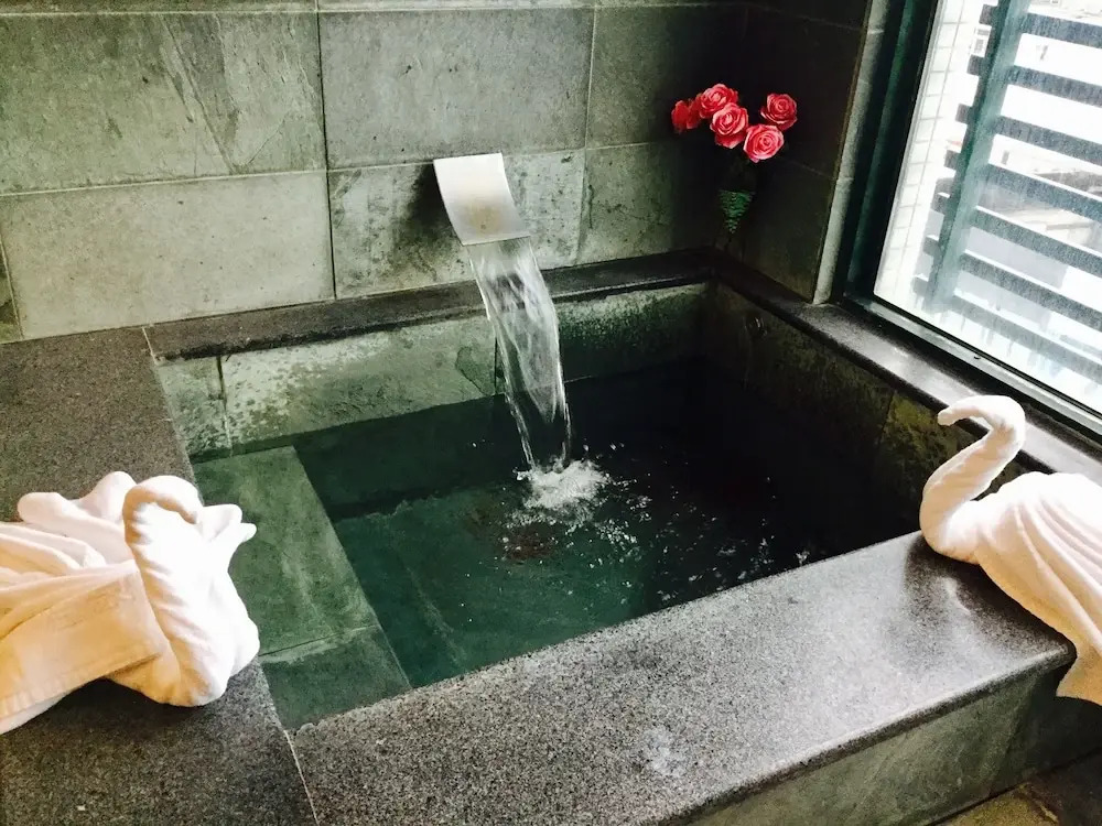 Now and Then Hot Spring Inn