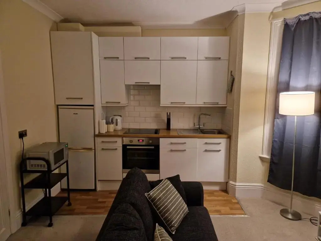 Lovely One Bed Apartment in Guildford