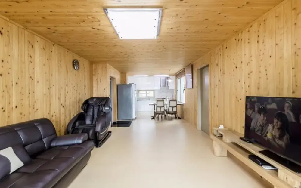 Seogwipo Toto Pension (Near Soesokkak, Outdoor Terrace)(서귀포 토토펜션 (쇠소깍인근,야외테라스))