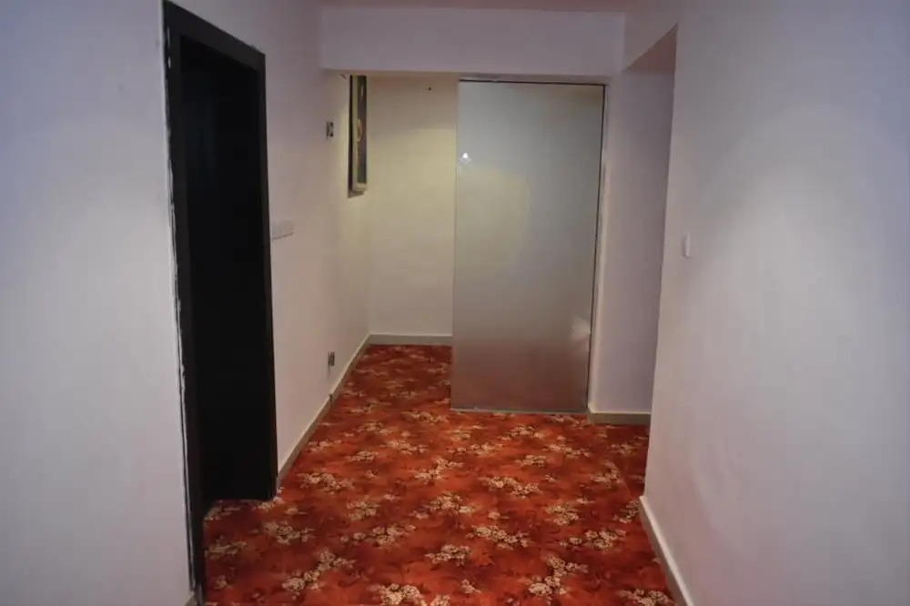 Rush Lagos Hotel Suites And Launge