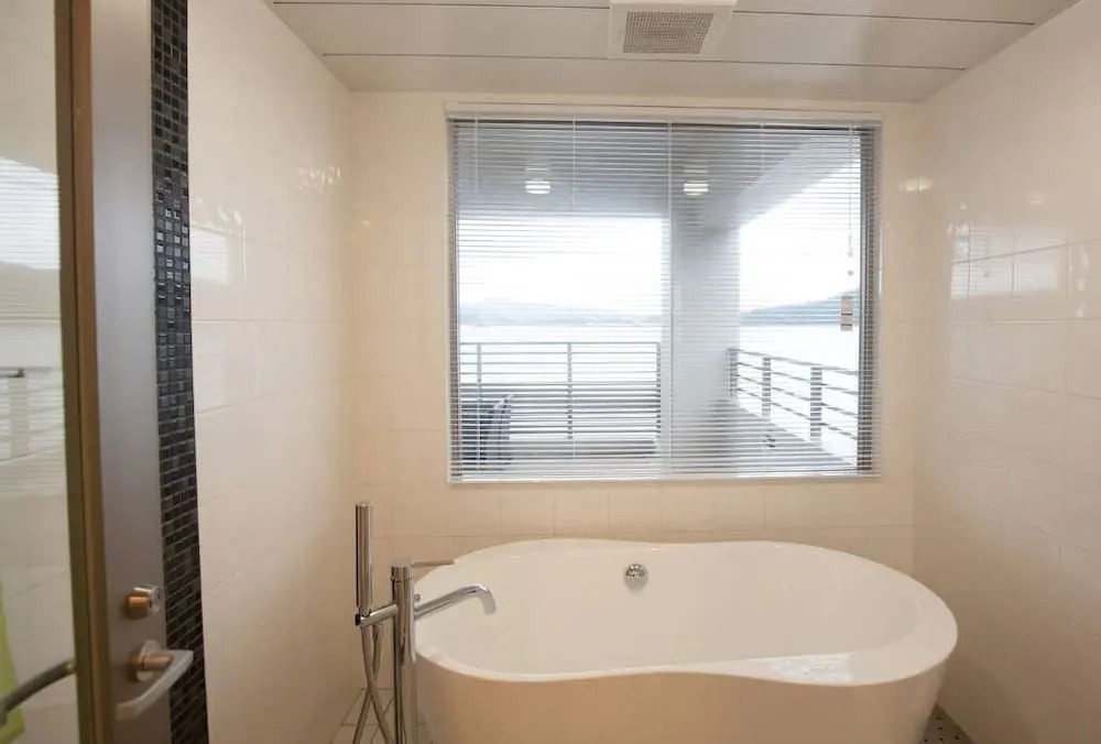 LaLacourt Seaside YAGAJI 2D