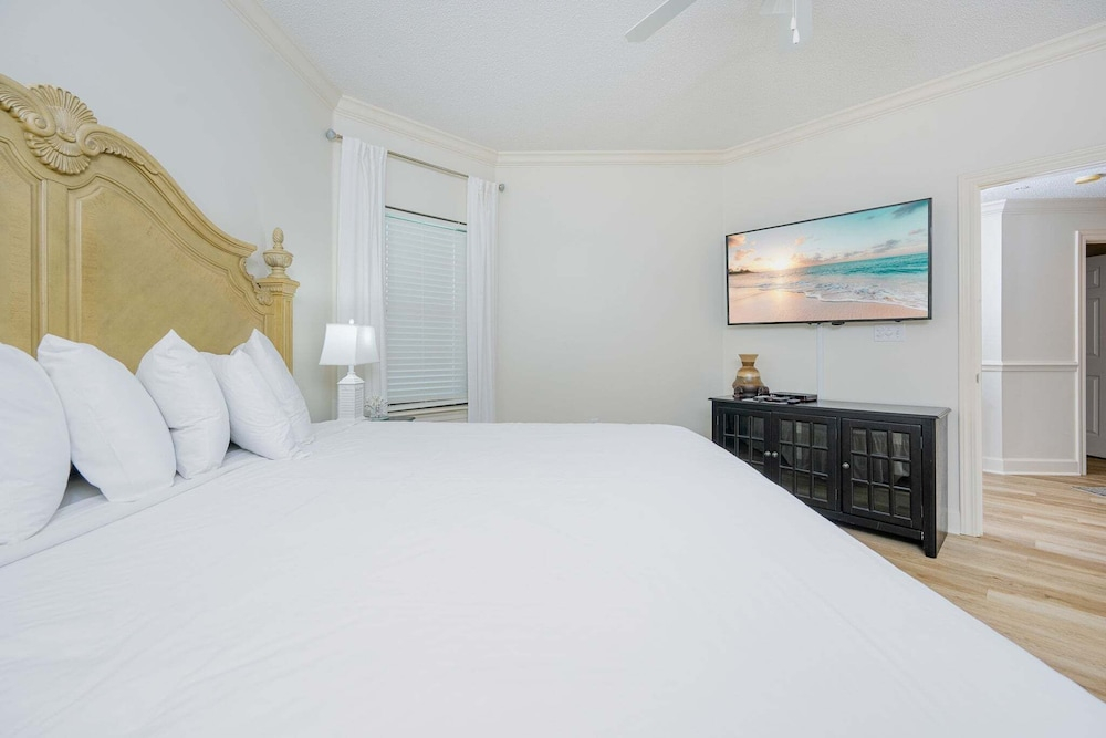 Phoenix On The Bay 1309 3 Bedroom Condo