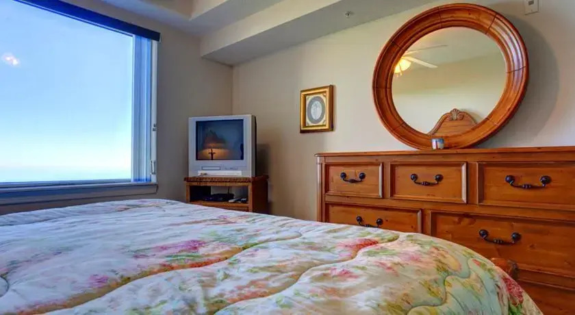 Surf Club II 305 by Vacation Rental Pros