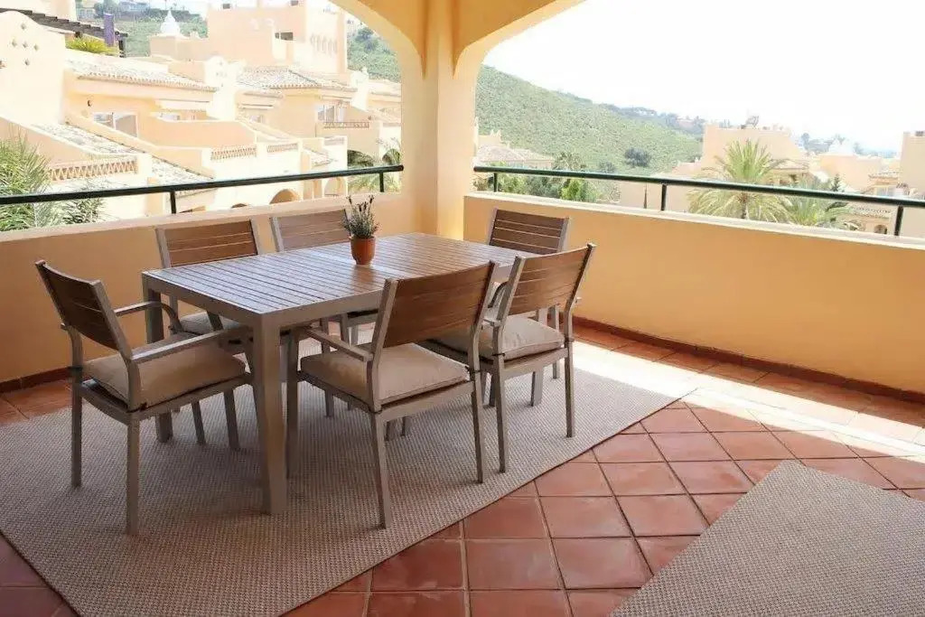 REF 12 Luxury Aparment with views