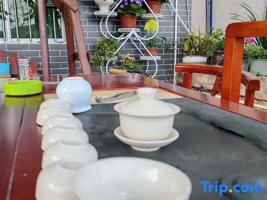 Yunqi Danxia Riverside Vacation Apartment (Danxiashan Scenic Area)