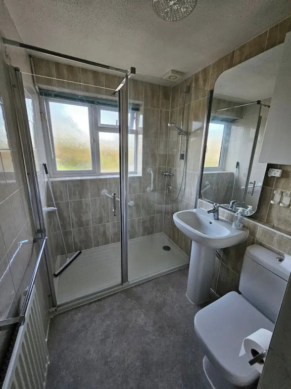 Stay,work, Relax Ideal for Crews and Long Stays