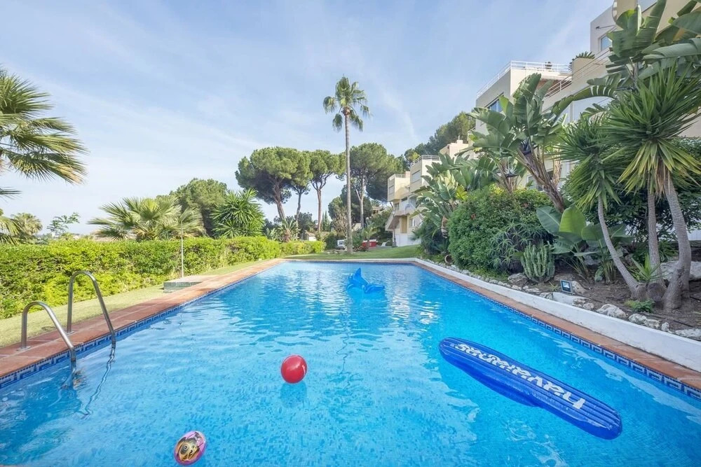 Agrupadas Las Brisas by SB