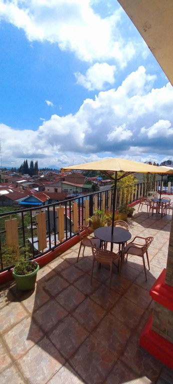 WISMA SUNRISE GUEST HOUSE jln perwira atau jln kaliaga no 5A Berastagi