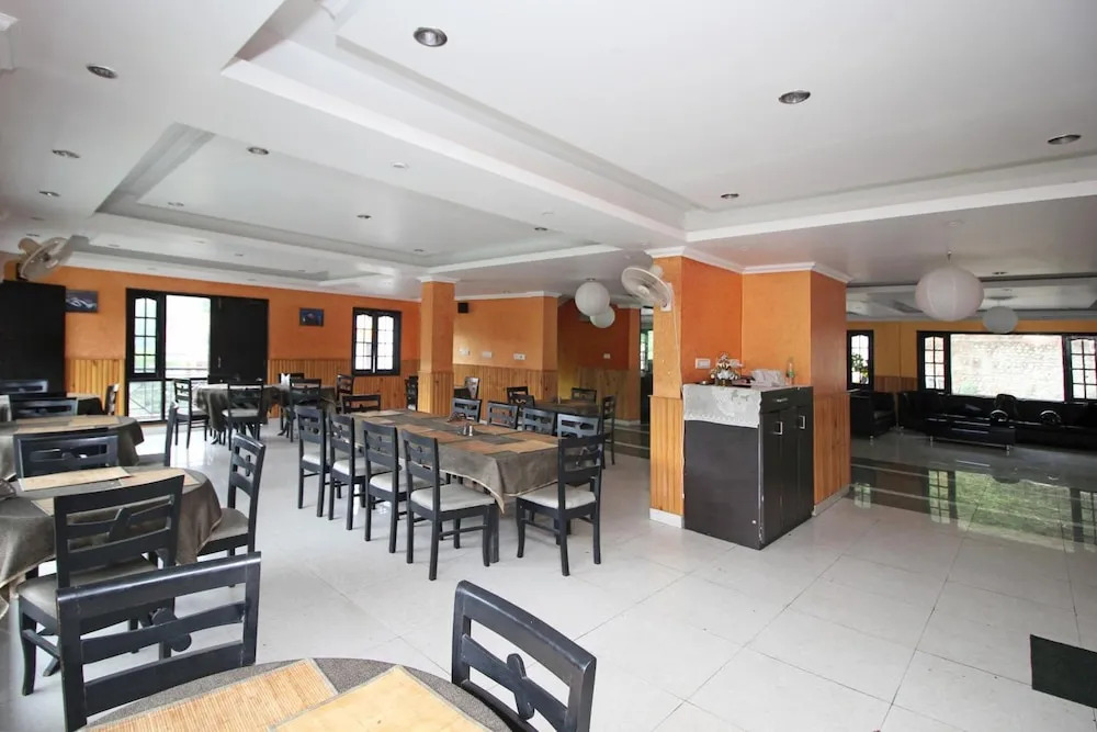 OYO 4109 Hotel Traveller Inn