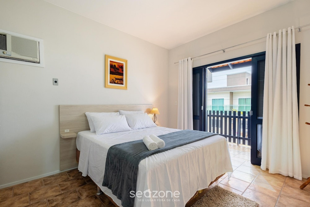 5 Bedroom House 200 m From the Beach Cmm0043