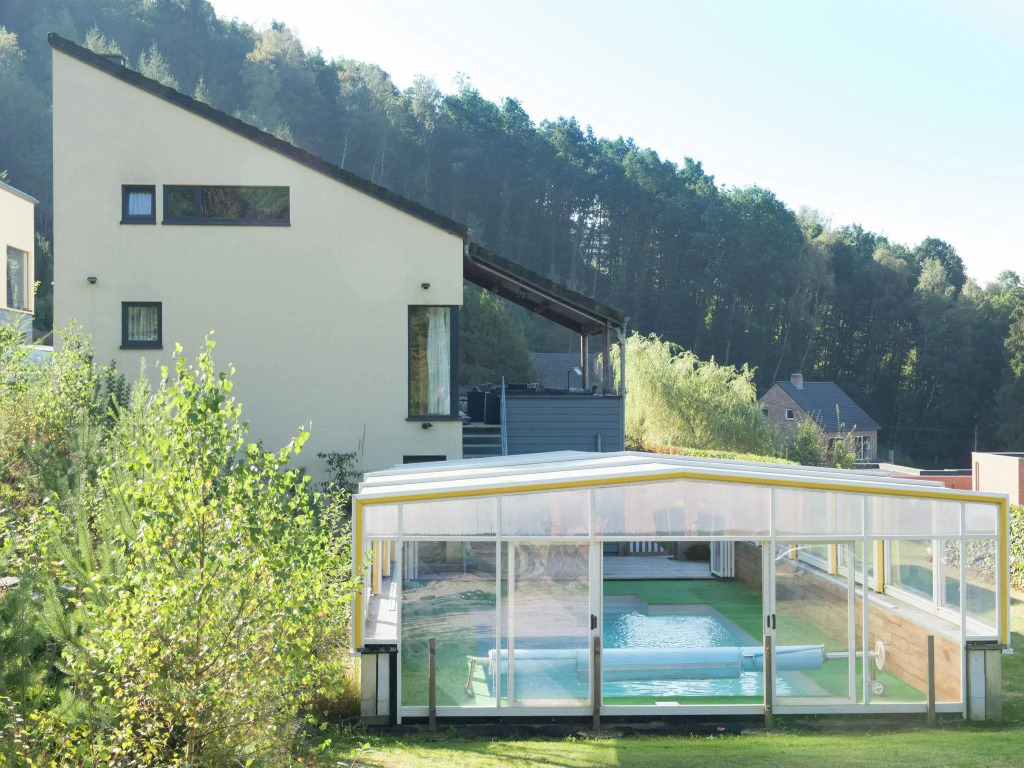 Luxury Villa in Stavelot with Hot Tub