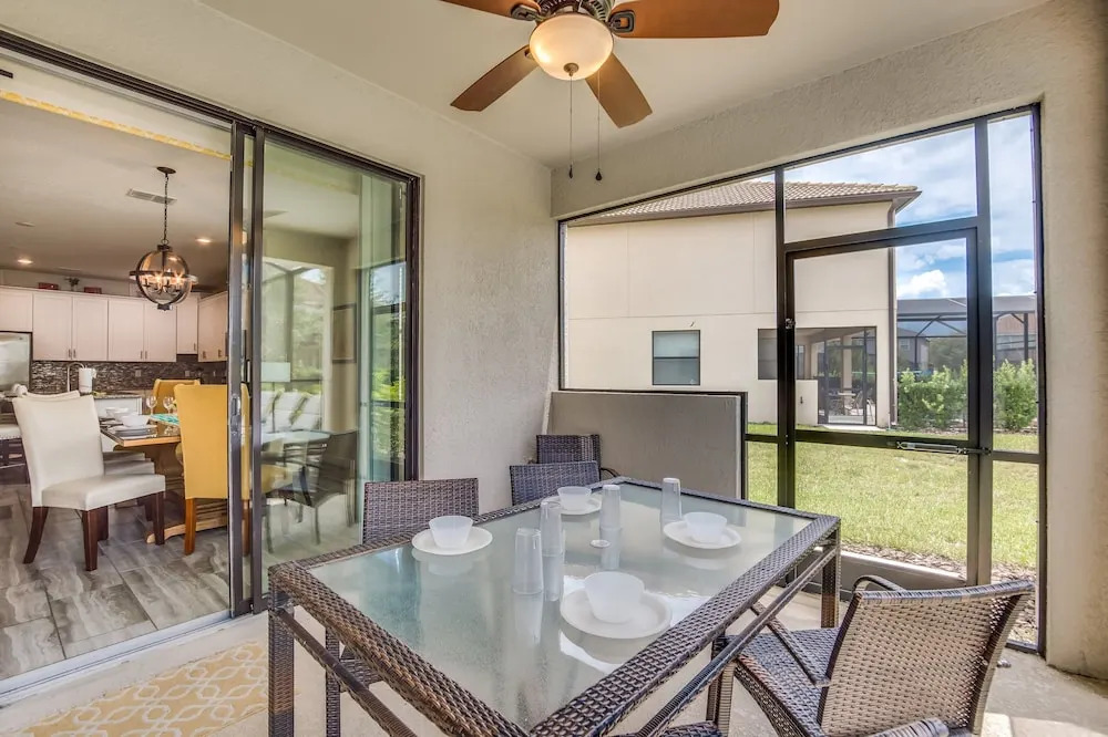 Vibrant and Lush Home, Spacious Pool Area With CDC Standards #6st440