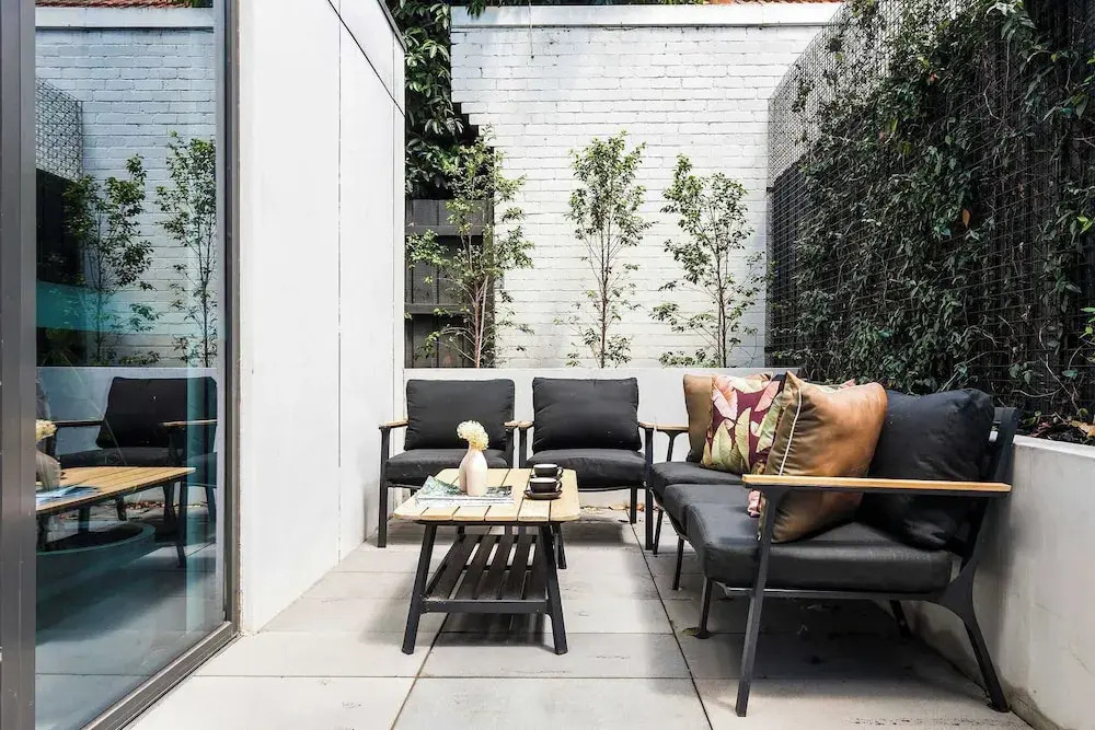 A Lux 3BR Townhouse in South Yarra, Free Parking