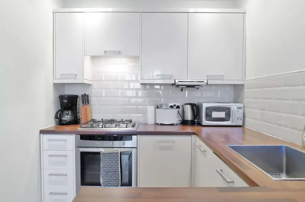 The London Agent - Hurlingham Mansion Flat SW6