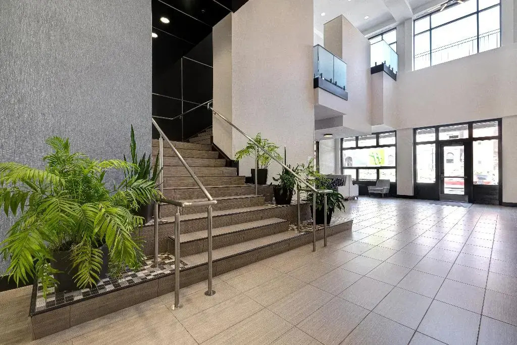 Holiday Inn Express & Suites - Kansas City KU Medical Center by IHG
