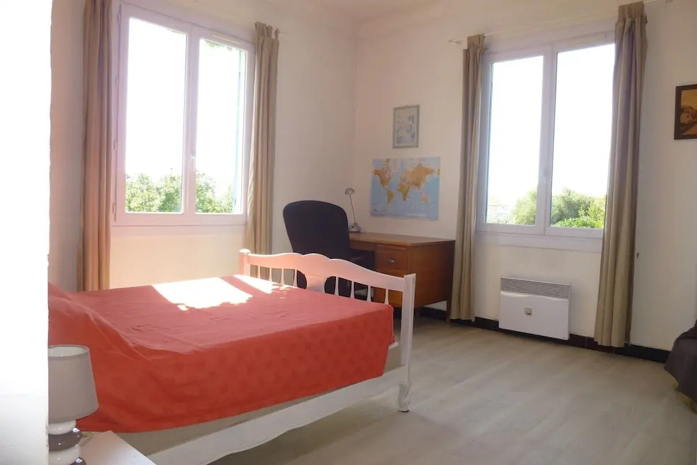 Rental F4 in villa with pool in Juan les Pins