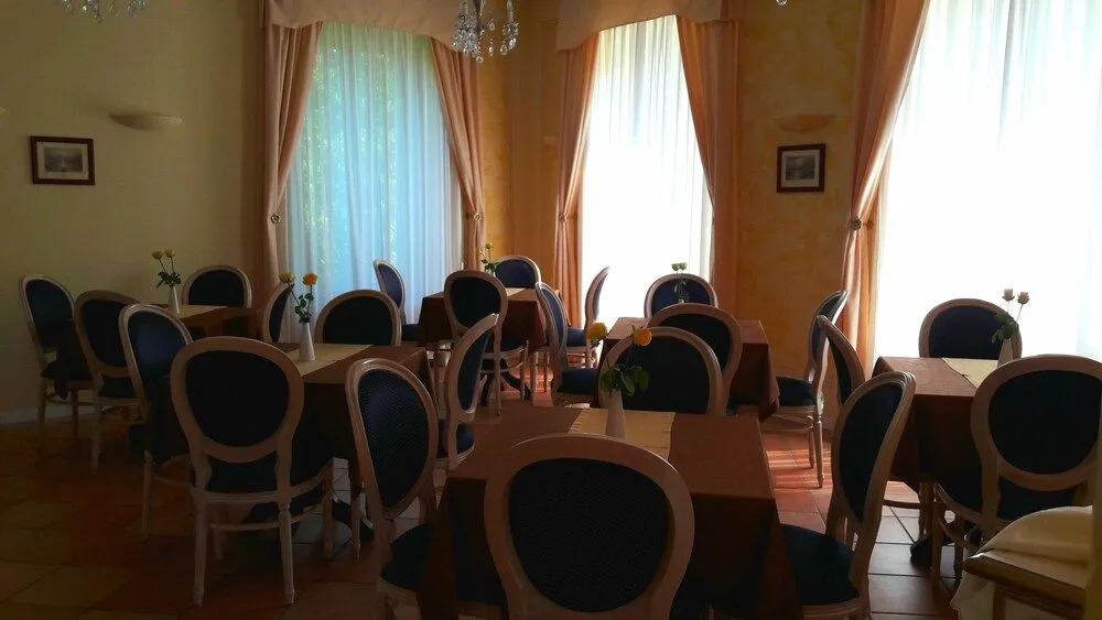 Caroline Hotel