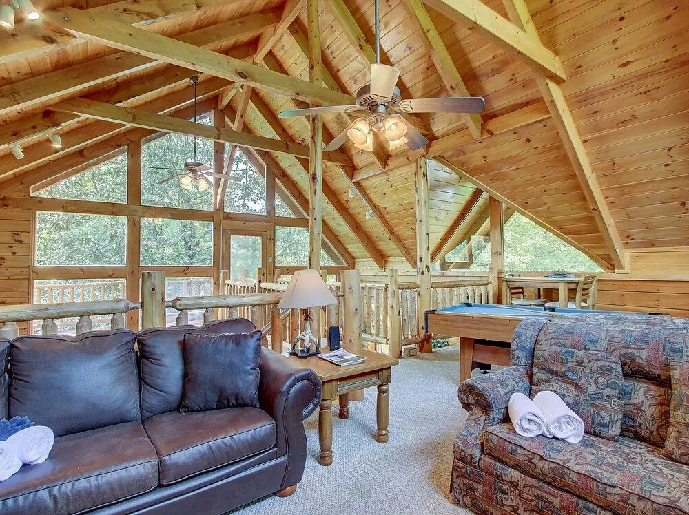 Autumn Leaves 1 Bedroom 1 Bathroom Cabin