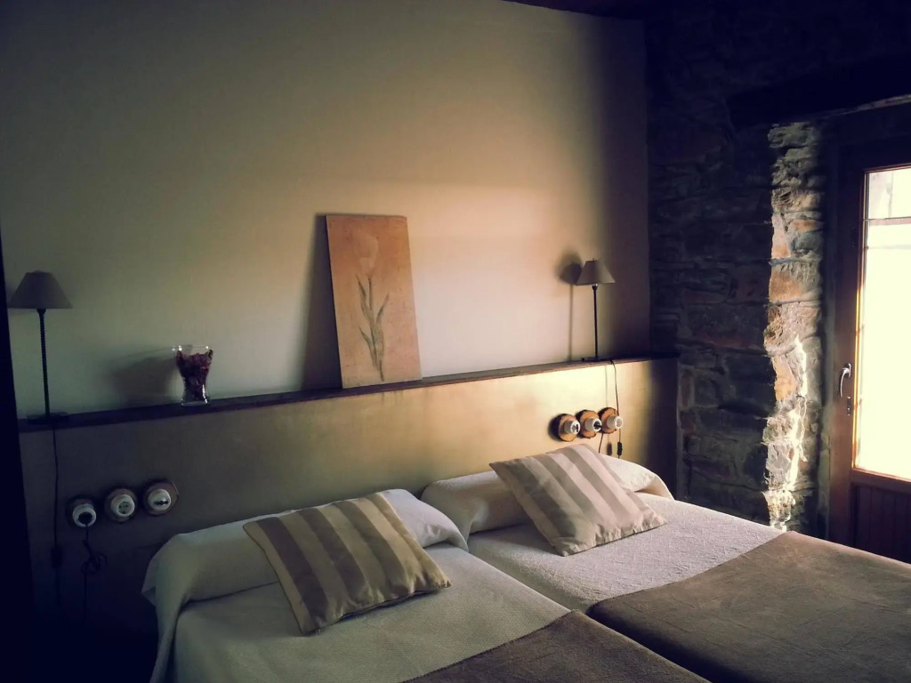 Hostal De Montaña La Aldeya