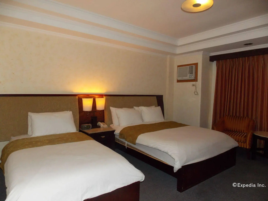 MO2 Westown Hotel - Mandalagan