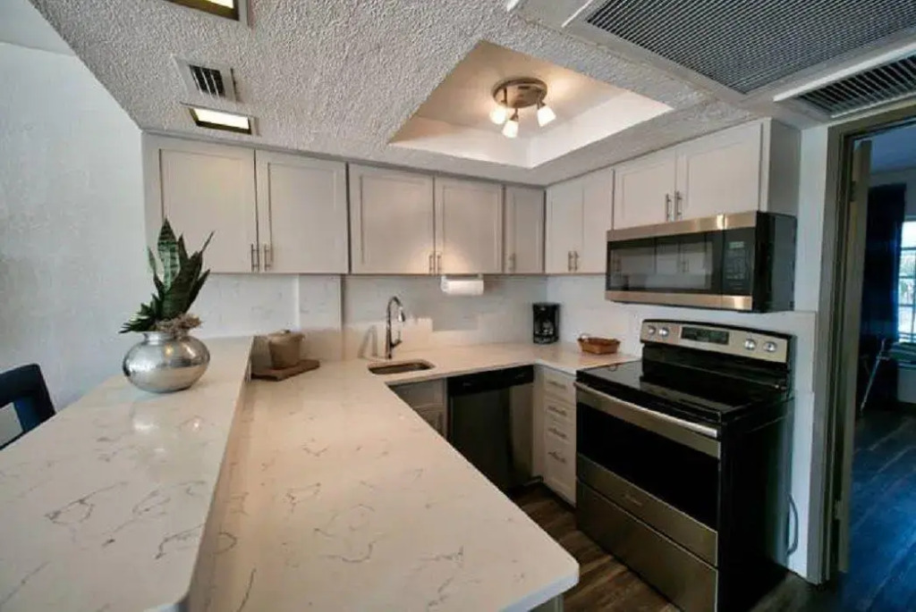 GetAways at Dover House Resort