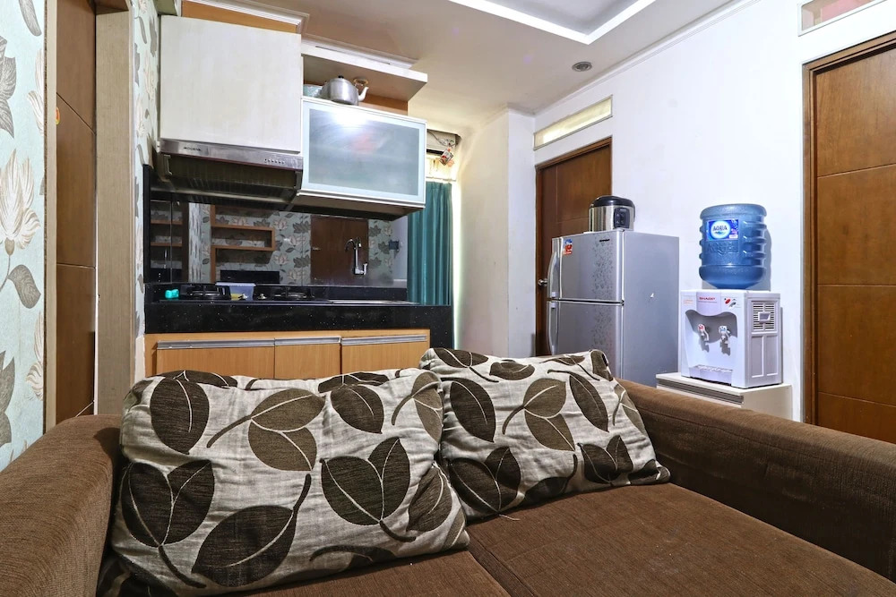 Minimalist and Cozy Studio Apartment at Gateway Ahmad Yani By Travelio