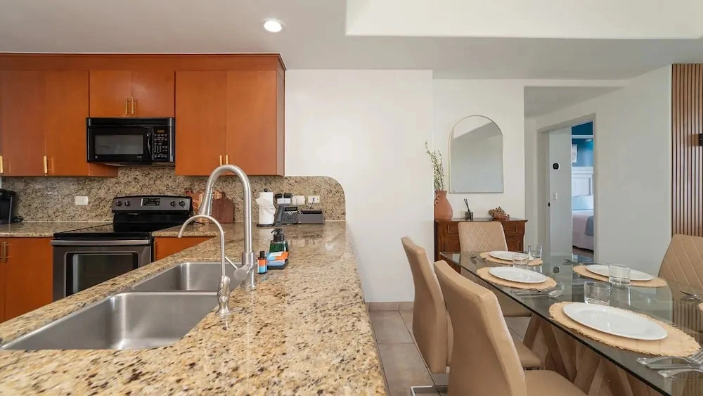 Cristal 803 2 BR 2 BA Condo @ Las Palomas Phase 1