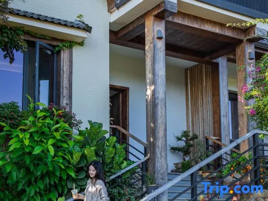 A Zhong's Home Garden Hotel