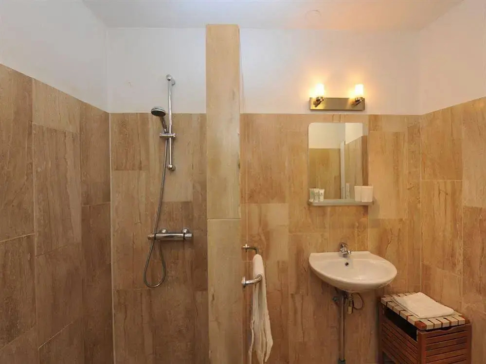Olympic Stadium Apartment