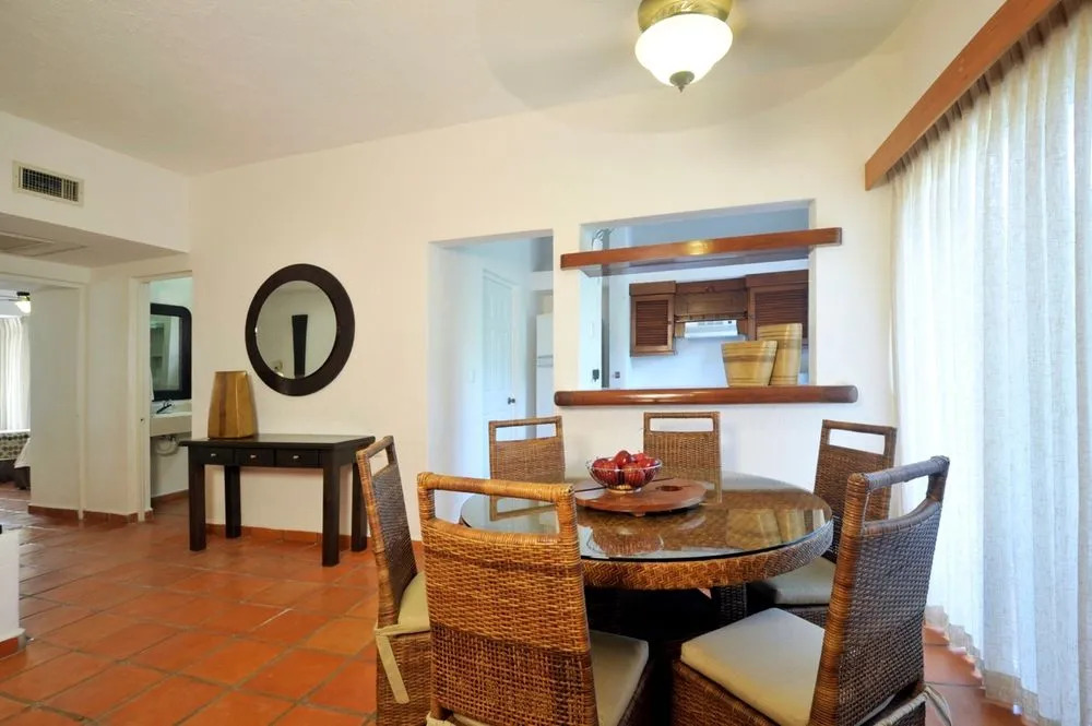 Las Palmas Condominios