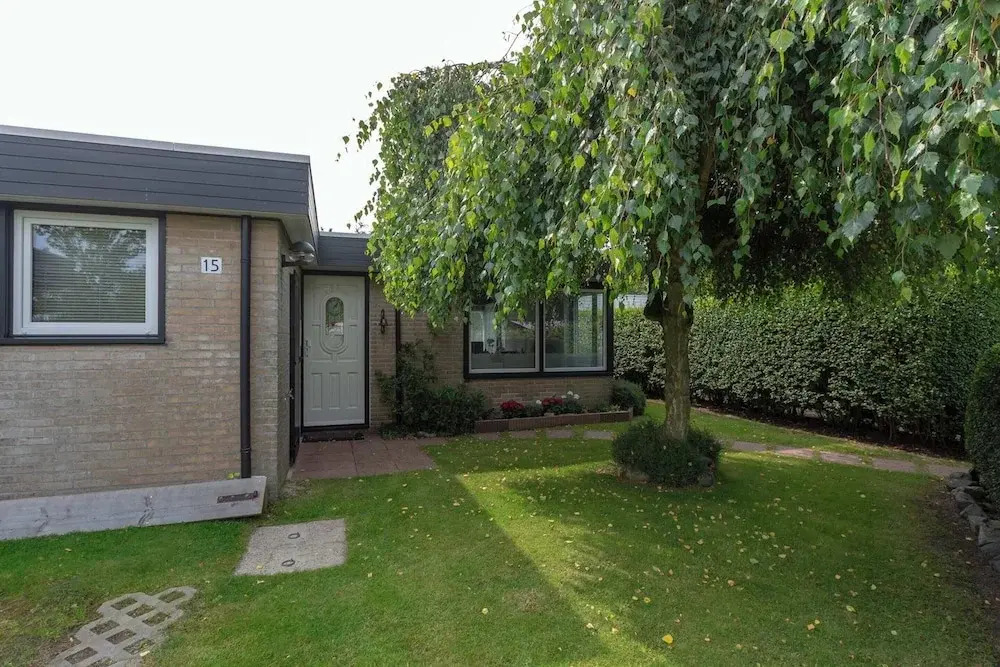 Attractive Bungalow With Modern Furnishings