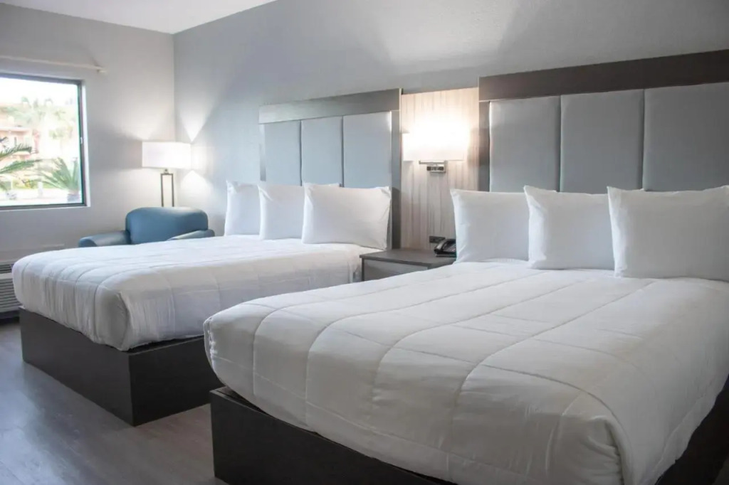 Howard Johnson Inn Tybee Island Savannah GA