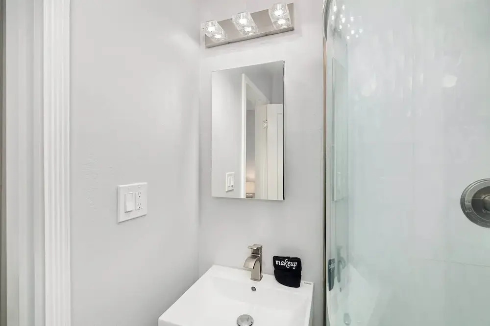 Marbella Lane Impeccable 3BR Delightful Escape