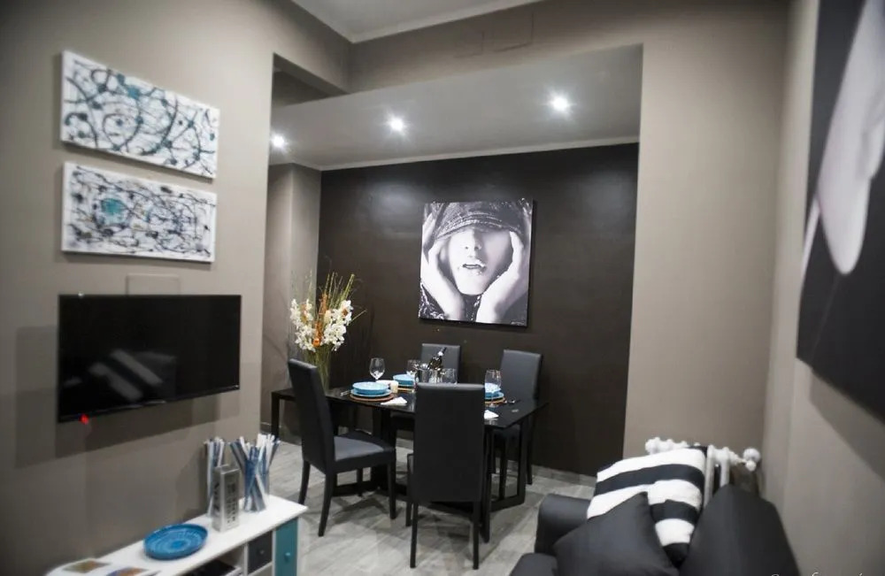 Costantino Secondo Guest House