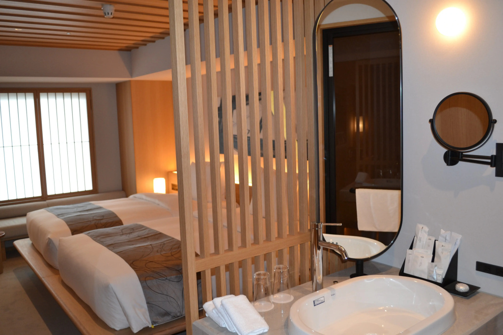 Отель ANA Crowne Plaza Kyoto, an IHG Hotel