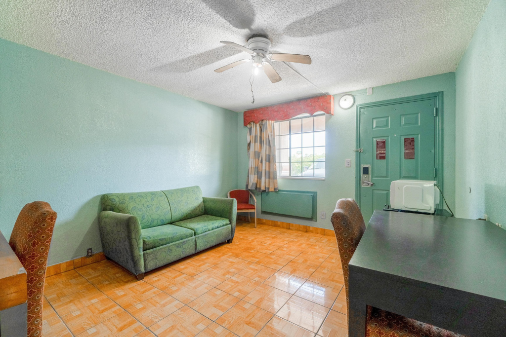 Lone Star Inn & Suites by OYO Harlingen TX
