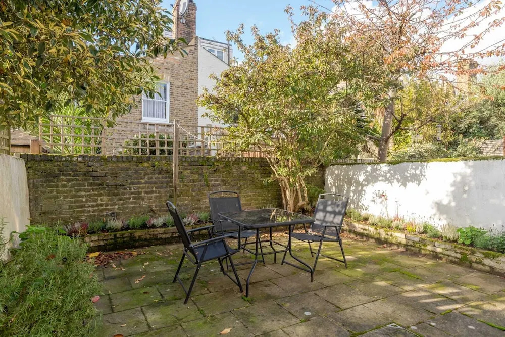 Cosy and Beautiful 2BR Flat Near Battersea Fits 4