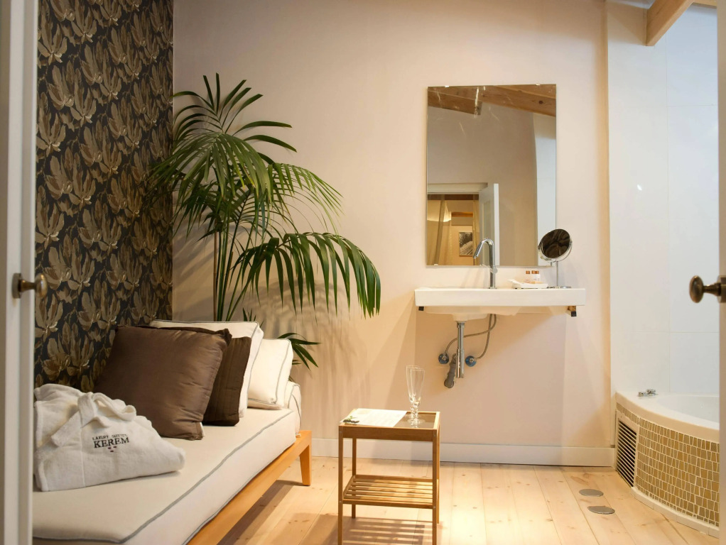 Hakerem Luxury Suites