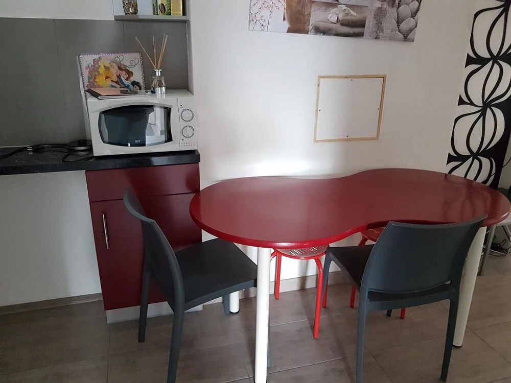Studio in Bevaix, With Pool Access, Enclosed Garden and Wifi