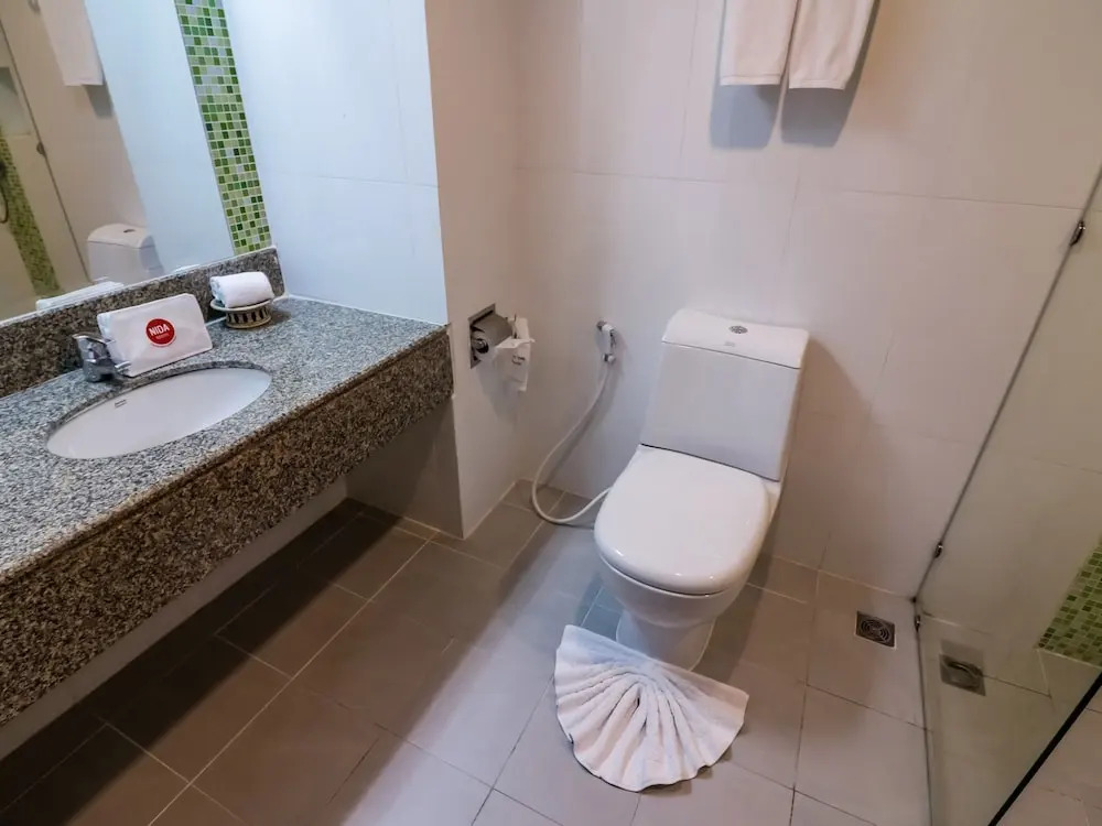 NIDA Rooms Phuket Marina Rose